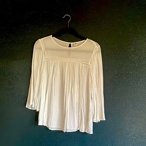 Billowy white Old Navy peasant top